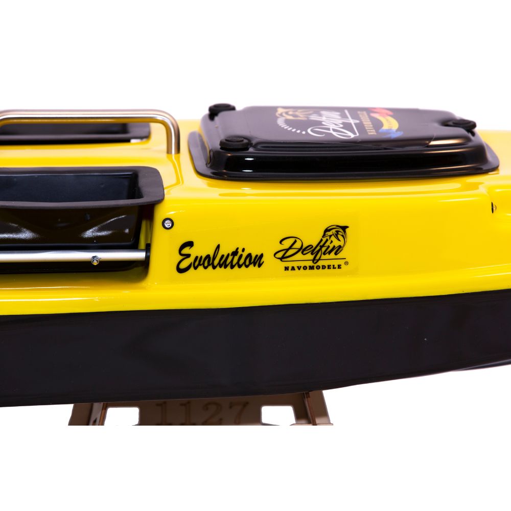Navomodel Evolution V2 Galben 2.4 GHz, Cuve Generoase, 1.3 kg Nadă, Stabilitate Maximă, Far 3W și Cuvare Independente
